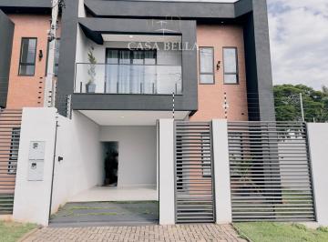 Casa · 131m² · 2 Quartos · 1 Vaga · Sobrado para venda na região Central de Foz do Iguaçu,PR.