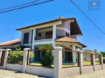 Casa · 300m² · 4 Quartos · 2 Vagas · Casa a venda em Capão da Canoa