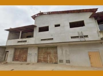 Casa · IMÓVEL LOCALIZADO NA RUA DUQUE DE CAXIAS, N. 577, MANGA/MG