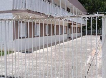 12fa6e700f4bc584bf924821035d1d0bc3e72b73 · Casa em excelente localização