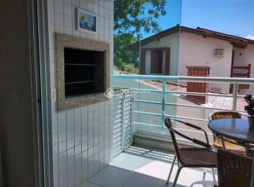 Apartamento · 74m² · 2 Quartos · 1 Vaga · Apartamento em Canasvieiras a 50 metros da praia.