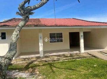 Casa · 130m² · 3 Quartos · 3 Vagas · Auxiliadora Predial aluga, Casa com 3 dormitórios sendo 1 suíte, no norte da Ilha