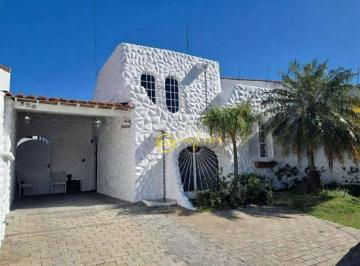 3b913f68de70909ea55a3c655c5980cdbda51ed8 · Casa com 3 Quartos, sendo 1 Suíte à venda, 250 m² por R$ 1.160.000 - Jardim América - Sorocaba/SP