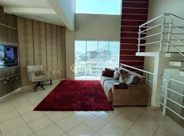 Casa · 255m² · 3 Quartos · 2 Vagas · Casa à venda com suíte master, 2 demi-suítes e piscina na Pedra Branca - Palhoça/SC | Mobiliada e pr
