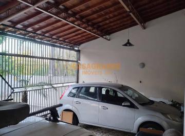 Casa · 230m² · 3 Quartos · 4 Vagas · Vendo casa com 3 quartos com 230 de construção no Res. Vale dos Pinheiros