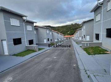 d8c077e156bbe7e18ab229fdad088c670c2328dd · Sobrado com 2 dormitórios para alugar por R$ 2.730,00/mês - Vila Santo Antônio - São Roque/SP