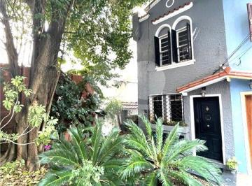 Casa de 2 quartos, São Paulo · Casa de vila próximo ao metrô com quintal e edícula.