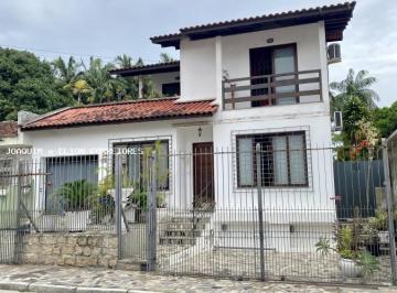 202511251426345080.jpeg · Casa para Venda em Florianópolis, Abraão, 5 dormitórios, 1 suíte, 3 banheiros, 4 vagas