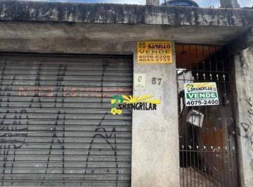9a5ebb80d25ec64cd12208b4c2d4c6f9f1802883 · 5 Casas para renda ou moradia - 3 de 3 cômodos e a da frente com 2 dormitórios, varanda e garagem à