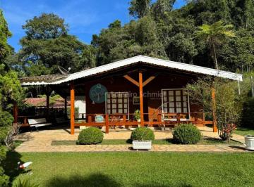Casa de 3 quartos, Santo Antônio do Pinhal · Casa no Centro de Santo Antônio do Pinhal 