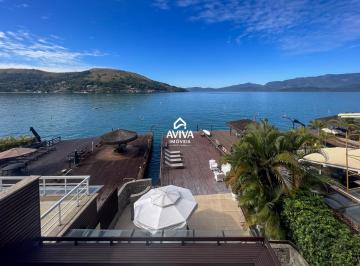 Casa · 290m² · 6 Quartos · 2 Vagas · Maravilhosa Casa à beira Mar com Deck para embarcações