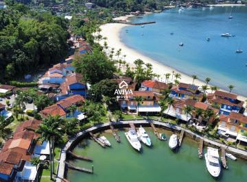 Casa · 550m² · 4 Quartos · 2 Vagas · MARAVILHOSA CASA A POUCOS PASSOS DA PRAIA EM ANGRA DOS REIS