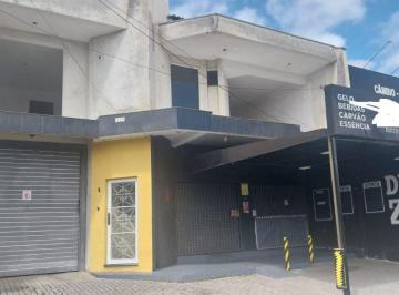 Comercial de 5 quartos, Curitiba · Loja com 110m2 e 2 aptos com com 210 m2 e garagem área total 280m2