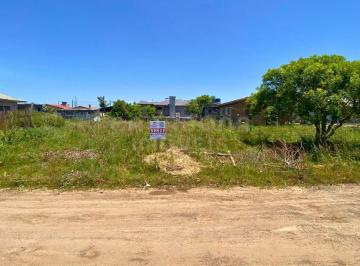 Terreno com ótima posição solar no Balneário Pérola, ideal para construir e investir · Terreno com ótima posição solar no Balneário Pérola, ideal para construir e investir!