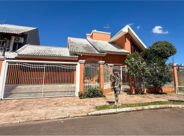 Casa · 410m² · 6 Quartos · 5 Vagas · Excelente Residência com 6 Dormitórios, Hidromassagem, Piscina e Ampla Área de Lazer à Venda no Moin