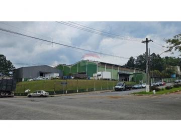 Comercial · 2600m² · Galpão Industrial em Arujá: Oportunidade Única!