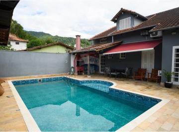 Casa · 130m² · 3 Quartos · 2 Vagas · Casa com matricula em Ilhabela.
