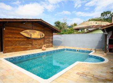 Casa · 130m² · 3 Quartos · 2 Vagas · Casa com matricula em Ilhabela.