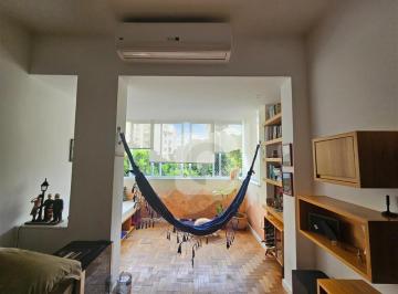 Apartamento · 104m² · 2 Quartos · 1 Vaga · Maravilhosa vista, silencioso, ótimo prédio e local! 2 quartos com Vaga e reformado!