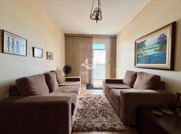 Sala · Apartamento térreo de 3 quartos com área externa no Estrela Sul