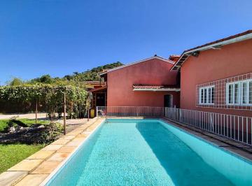 Casa · 140m² · 6 Quartos · 4 Vagas · Casa linear com 4 quartos no bairro N.S de Fátima, Teresópolis