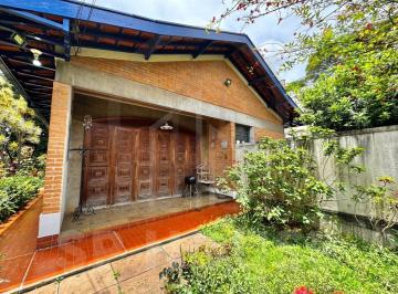 Foto 01 · Casa térrea para locação, 3 quartos, 3 vagas, quintal, 1000m², Planalto Paulista.