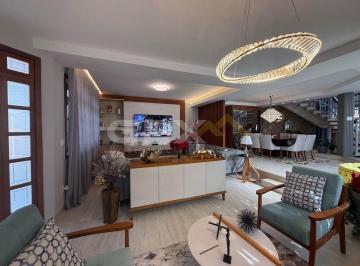 Casa · 329m² · 4 Quartos · 4 Vagas · Casa à venda no Bairro São Judas em Divinópolis MG.