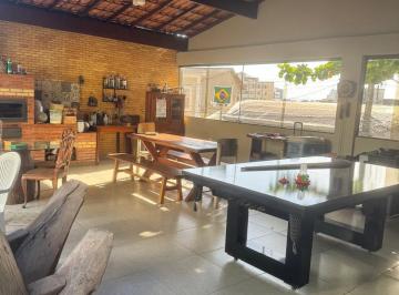 Casa de 3 quartos, Vitória · Casa com quintal de 3 quartos no centro de Vitória
