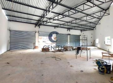 Comercial · 162m² · Oportunidade Exclusiva para Instalar Seu Negócio no Centro de Cotia, 152m2