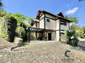 Casa · 183m² · 3 Quartos · 3 Vagas · Refúgio cercado por verde em condomínio privativo! Fazendinha, Granja Viana
