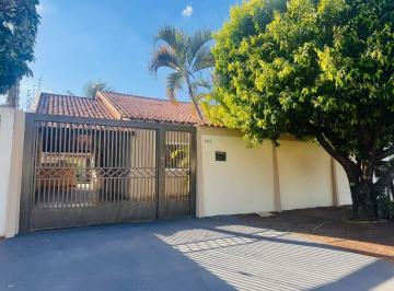 Casa · 165m² · 2 Quartos · Casa Espaçosa e Aconchegante na Vila Nasser - Paisagismo Belo e Área Gourmet