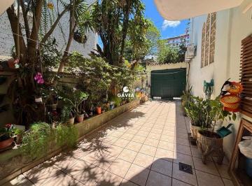 Casa · 200m² · 4 Quartos · 3 Vagas · Sobrado à venda no Boqueirão em Santos.