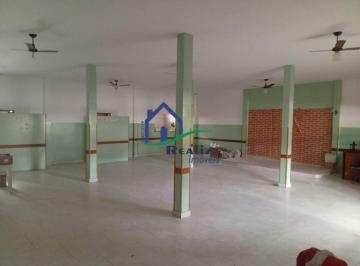 Comercial · 214m² · Salão Comercial à Venda no Laranjal, São Gonçalo – 144m², Financiamento Disponível