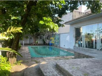 Casa · 760m² · 3 Quartos · 5 Vagas · Casa à venda no Jabaquara com 3 quartos, sendo 1 suíte e 5 vagas