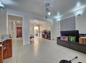 Casa · 110m² · 3 Quartos · 2 Vagas · Sobrado perto do metro, no bairro da saúde com 111m², 3 dormitórios, suíte e duas vagas.