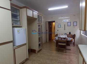 Casa · 349m² · 4 Quartos · 5 Vagas · Casa com 4 quartos, 3 suites e 5 vagas de garagem