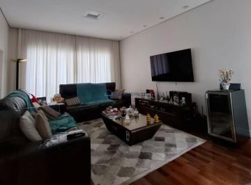 Casa · 246m² · 3 Quartos · 4 Vagas · Casa térrea com 03 quartos localizado na região da Vila Prudente