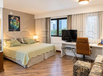 Apartamento · 30m² · 1 Quarto · 1 Vaga · Flat reformado próximo ao Metro Moema e Shopping Ibirapuera com entrada imediata.