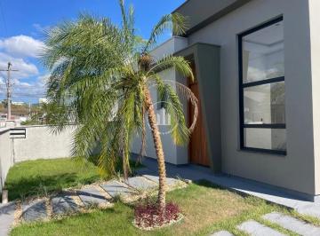 Casa · 70m² · 2 Quartos · 2 Vagas · Casa 2 quartos com 1 suíte e 70m² - Bela Vista
