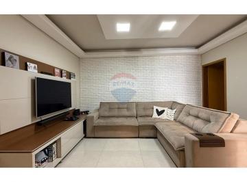 Casa · 300m² · 2 Quartos · 4 Vagas · Casa em Jardim Flamboyant, Botucatu/SP de 300m² 2 quartos à venda por R$ 549.900,00
