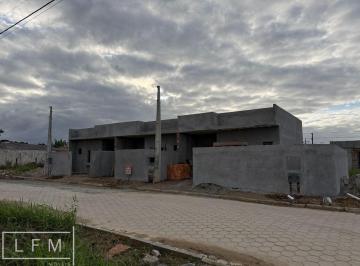Casa · 57m² · 2 Quartos · 1 Vaga · casa térrea geminada em Balneário Piçarras Sc