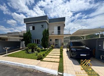Casa · 220m² · 3 Quartos · 4 Vagas · Condominio Parque das Rosas - Venda – Condomínio Parque das Rosas