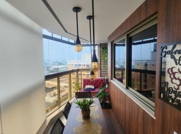Apartamento · 70m² · 2 Quartos · 1 Vaga · Lindo Apartamento de 02 Quartos,na quadra do mar em Itapuã com Varanda e Lazer Completo!