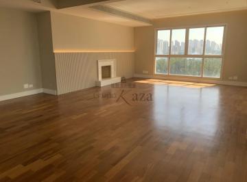Apartamento · 606m² · 3 Quartos · 3 Vagas · Apartamento - Panamby - 3 Suítes - 606m².