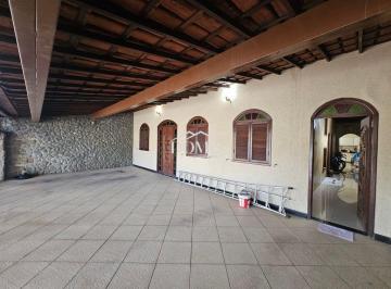 vh1ucug2oti1zgmzndblownh_md · Linda casa com 05 quartos no bairro serrano