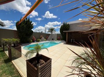 Casa · 154m² · 2 Quartos · 4 Vagas · Casa com piscina à venda no Jardim Pancera - com suíte 2 quartos.
