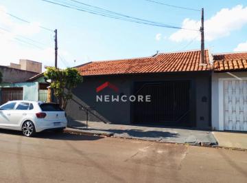 Casa · 220m² · 4 Quartos · 3 Vagas · Casa de Vila em  Rua Assumpção - Vila Nova Santa Luzia - Bauru/SP