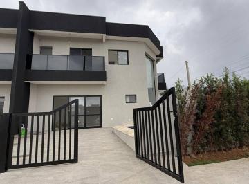 Casa · 121m² · 4 Quartos · 1 Vaga · Sobrados à venda no Condomínio Morada da Praia-  Boracéia.