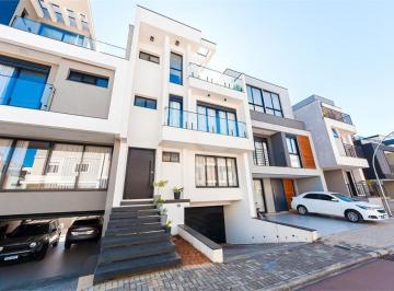 Casa · 214m² · 2 Quartos · 3 Vagas · Condomínio com 2 quartos à venda em Pinheirinho - PR