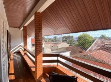 Casa · 222m² · 3 Quartos · 6 Vagas · Casa com 3 quartos à venda em Guabirotuba - PR